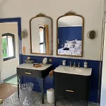 Bed & Breakfast Les Ecuries De Rigny, De Gamme Avec Privatif Et Piscine Au Coeur D'un Jardin Arbore 4*