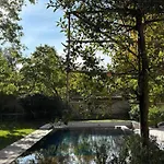 Bed & Breakfast Les Ecuries De Rigny, De Gamme Avec Privatif Et Piscine Au Coeur D'un Jardin Arbore