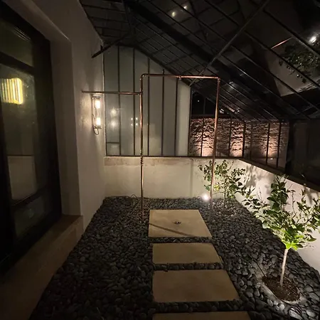 Les Ecuries De Rigny, De Gamme Avec Privatif Et Piscine Au Coeur D'un Jardin Arboré 4* Nancy