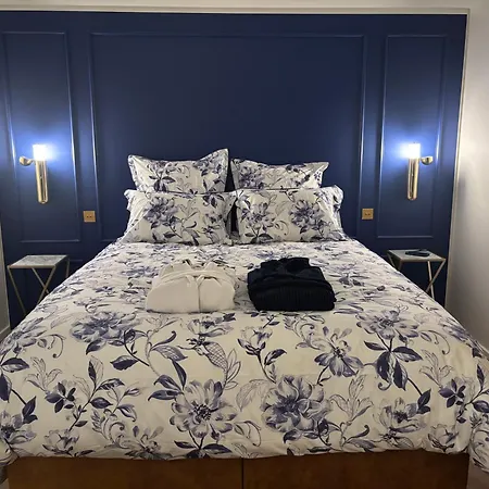 Alojamento de Acomodação e Pequeno-almoço Les Ecuries De Rigny, De Gamme Avec Jardin, Jacuzzi Et Piscine 4*