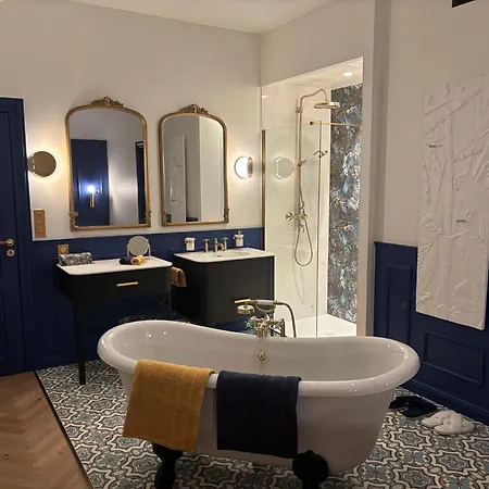 Bed & Breakfast Les Ecuries De Rigny, De Gamme Avec Jardin, Jacuzzi Et Piscine