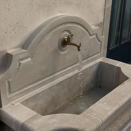 Les Ecuries De Rigny, De Gamme Avec Privatif Et Piscine Au Coeur D'un Jardin Arboré Nancy