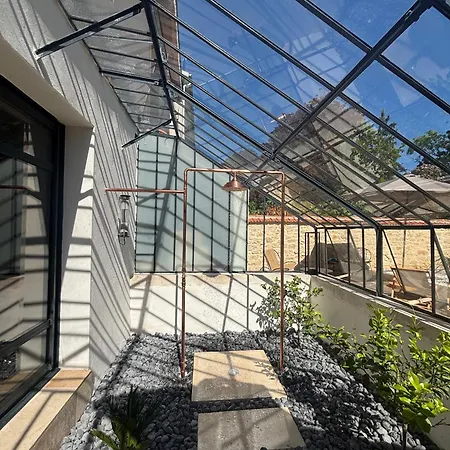 Les Ecuries De Rigny, Suite Haut De Gamme Avec Jardin, Jacuzzi Et Piscine