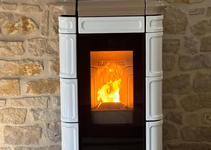 Les Ecuries De Rigny, De Gamme Avec Privatif Et Piscine Au Coeur D'un Jardin Arbore Bed and breakfast 4*