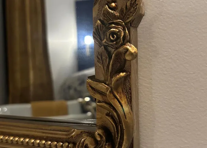 Les Ecuries De Rigny, De Gamme Avec Privatif Et Piscine Au Coeur D'un Jardin Arbore Bed and breakfast 4*