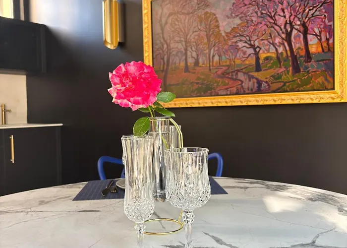 Les Ecuries De Rigny, De Gamme Avec Privatif Et Piscine Au Coeur D'un Jardin Arbore Nancy